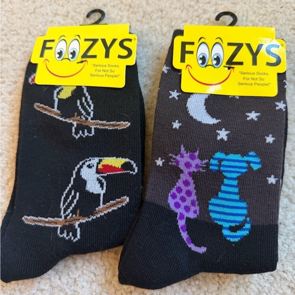 🩷 3/$18 Foozy’s Novelty Socks tropical toucan night cats dogs animal socks